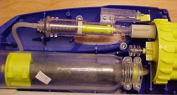 [Image: The firing mechanism and air supply balloon - 26k]